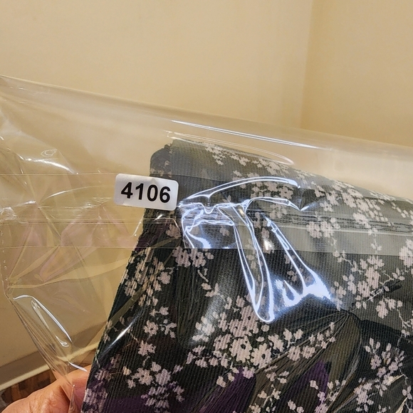 GAP Kids Girls  Green Floral Long Sleeves Corduroy Dress size XXL (14-16) - Picture 13 of 13